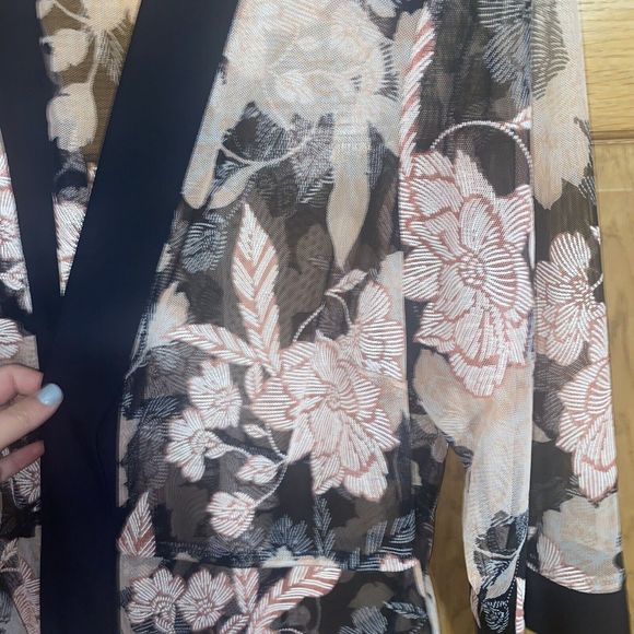 R&M Richard’s 18W Beautiful Sheer Woman’s Cardigan - Picture 6 of 12